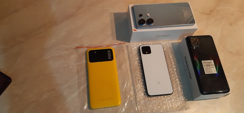 Продам четыре телефона