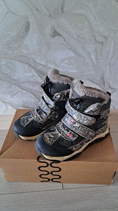 Продам зимові черевики, сапожки , ботінки