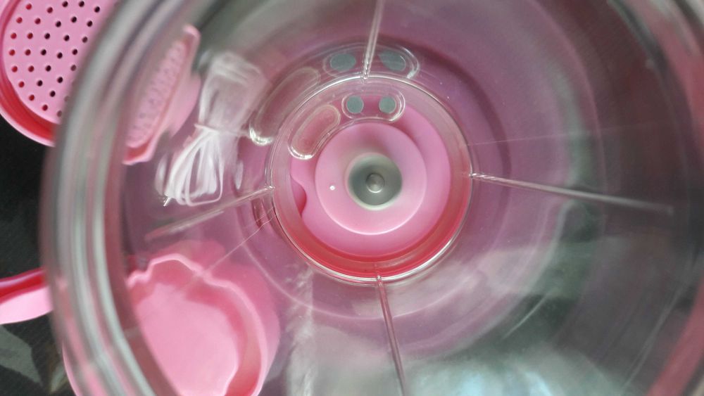 Портативный блендер SmartJuiceCupFruits заряжается от USB Новый!