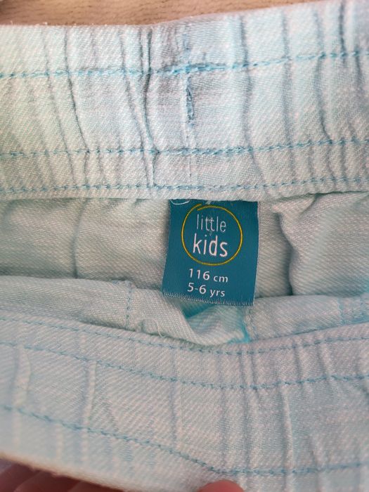 Krótkie spodenki szorty Pepco