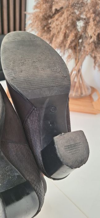 Botki skórzane Badura 38 na slupku