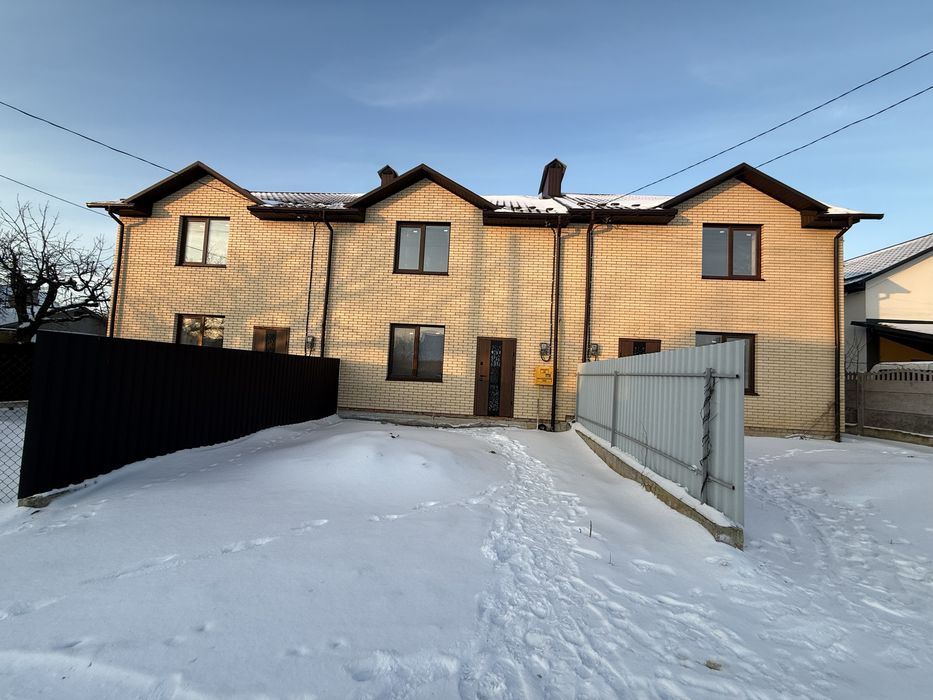 Продам таунхаус район 3 лікарні 4 кімнати