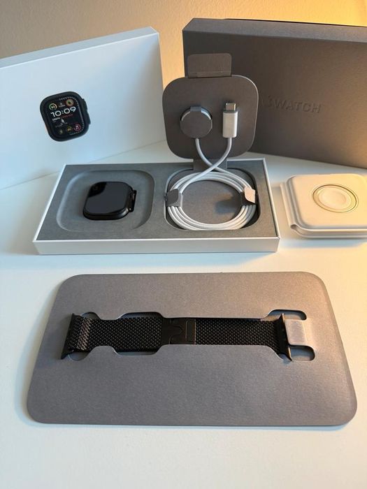 Apple Watch Ultra 2 49mm Titânio Preto