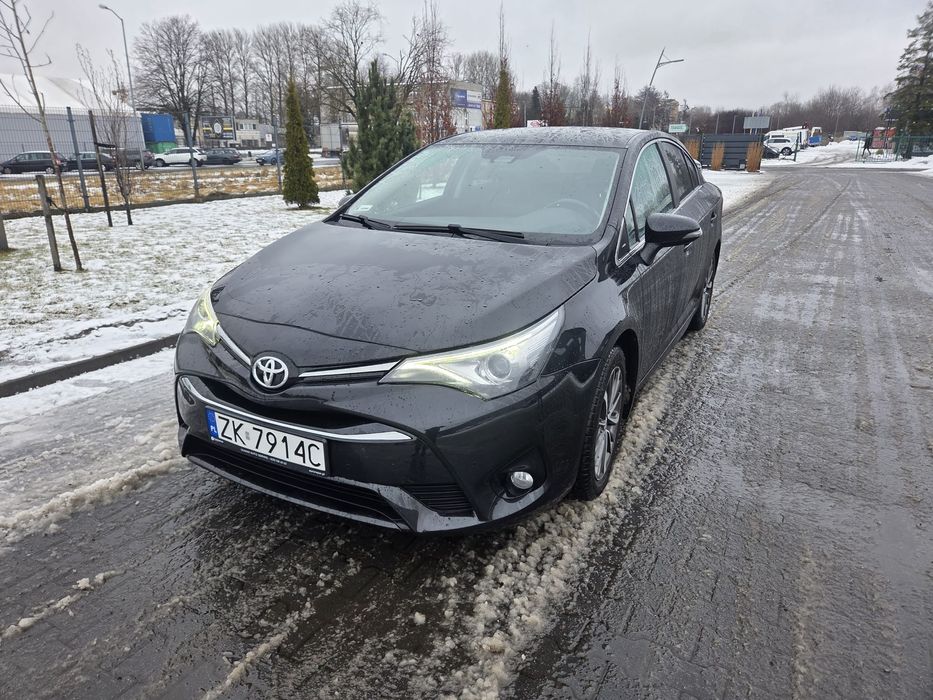 Toyota Avensis 2016 automat
