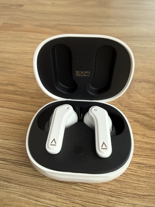 AirPods Creative Zen c/ cancelamento ruído