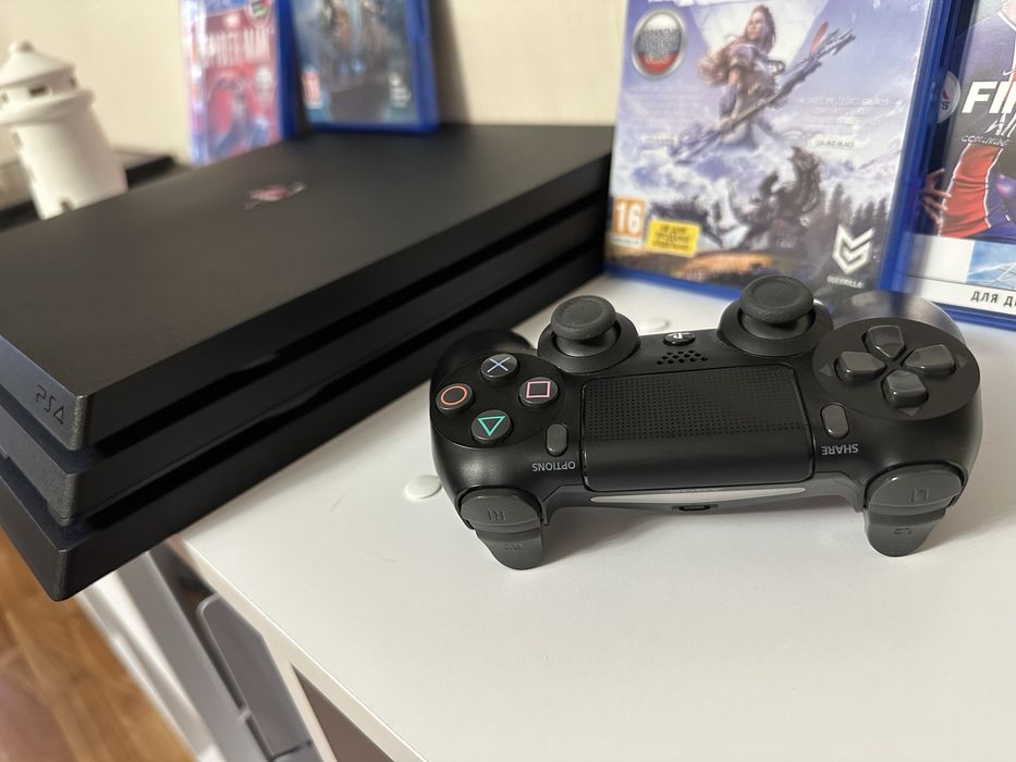 Продам ps4pro 1tb.