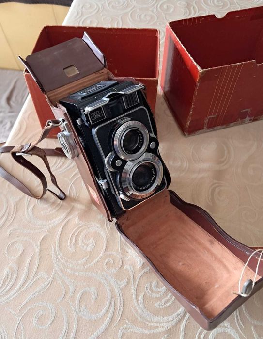 Câmara Zeiss Ikon Ikoflex Favorit Tessar 75mm completa 1957 (TLR)