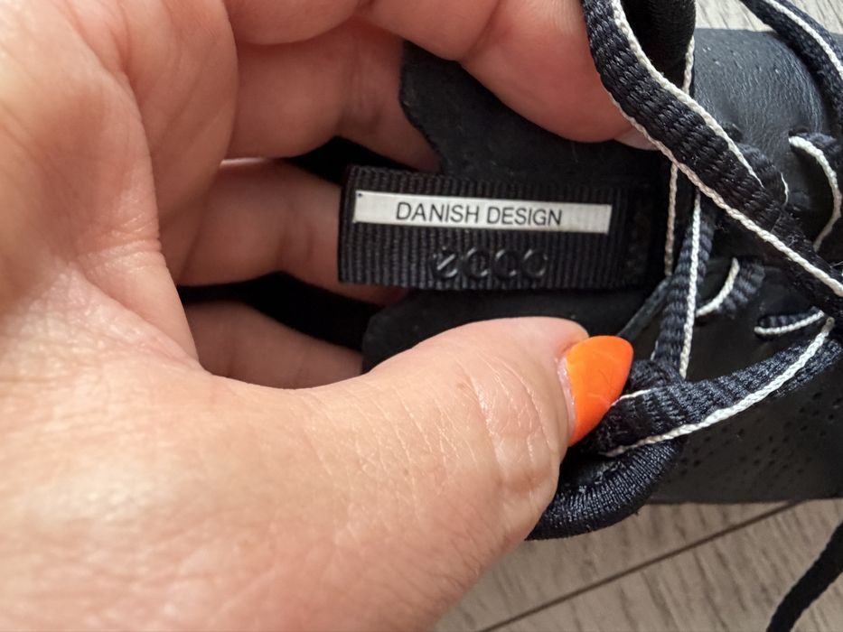 Buty sportowe skòrzane Ecco damskie r.37