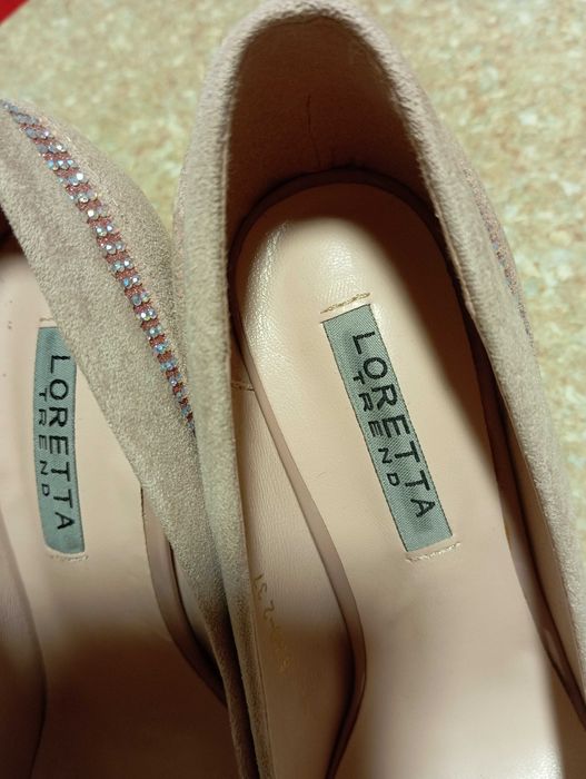 Туфлі жіночі на підборах