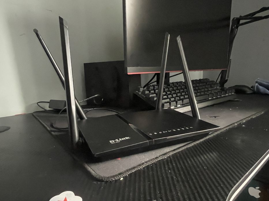 ROUTER D-Link DIR-825/EE AC1200