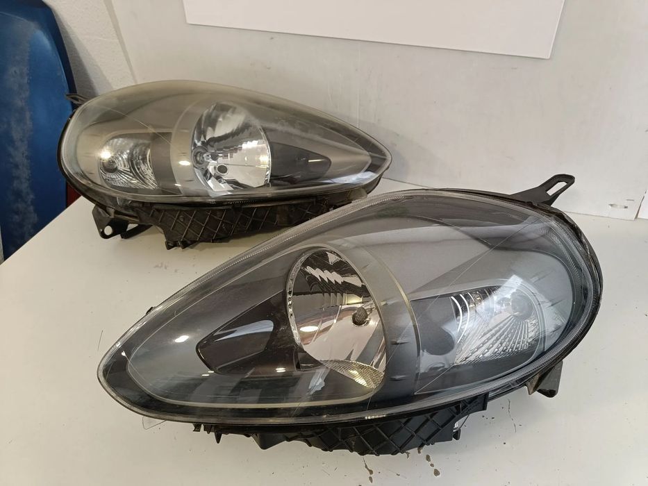 Farol óptica Fiat grande Punto 2012