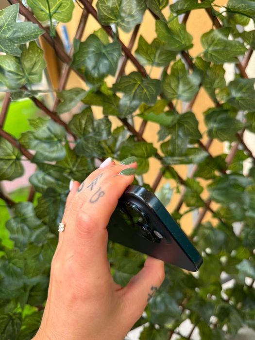iPhone 15 pro + nowy case gratis | dobry stan
