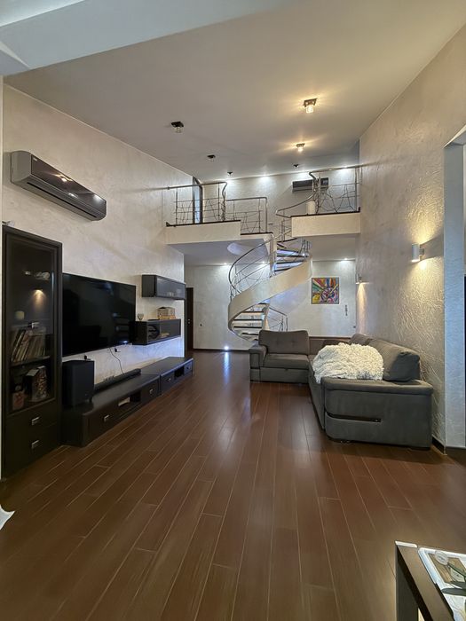 Продам двухрівневу квартиру с.Чубинське ( 140 кв.метрів)