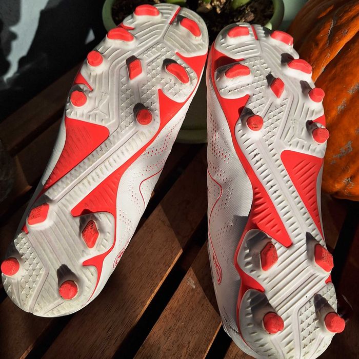 Buty Piłkarskie korki PUMA Future fg/ag match r. 38.5