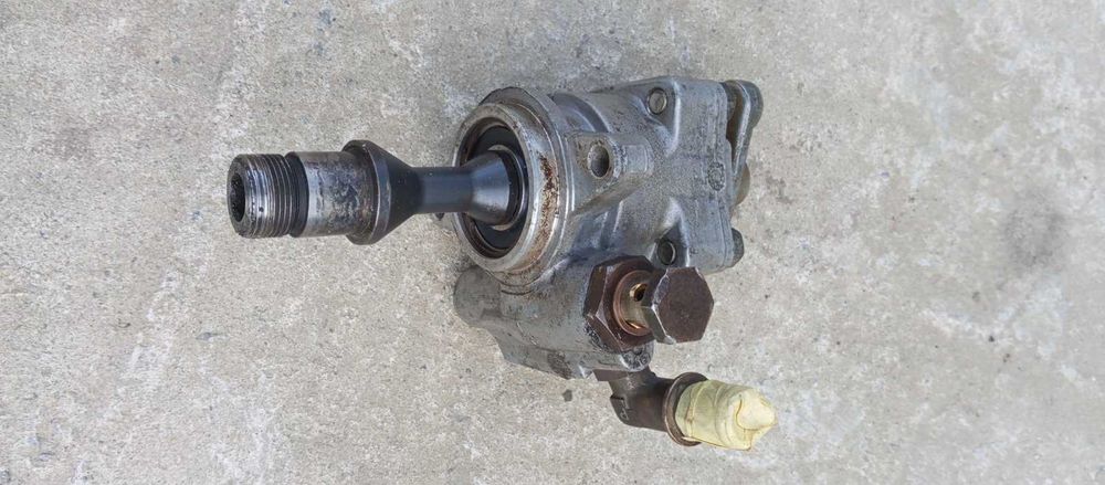 насос Гіідропідсилювача руля Crysler Voyager2.5 TD   Dodge RamVan 2.5 CRD Jeep Cherokee  2.5-3.1 td