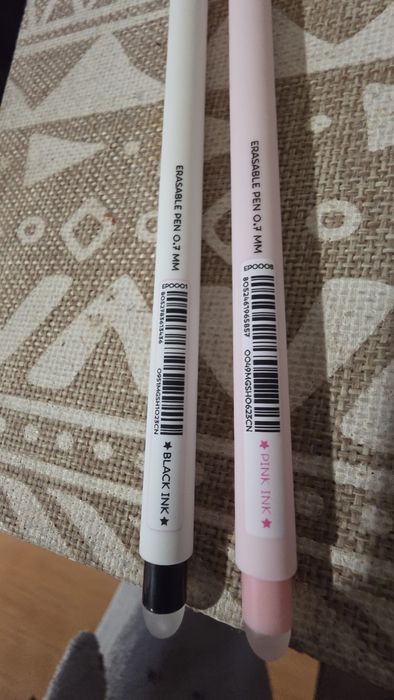 Canetas legami porco e panda branco