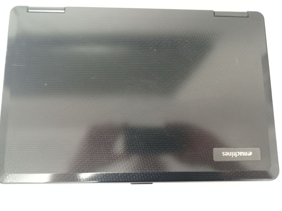 Ноутбук eMachines E525, проц 2-2,1., 3gb-ddr3, hdd- 250.