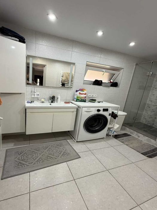 Продам сучасний двоповерховий будинок 180кв.м. з усіма комунікаціями