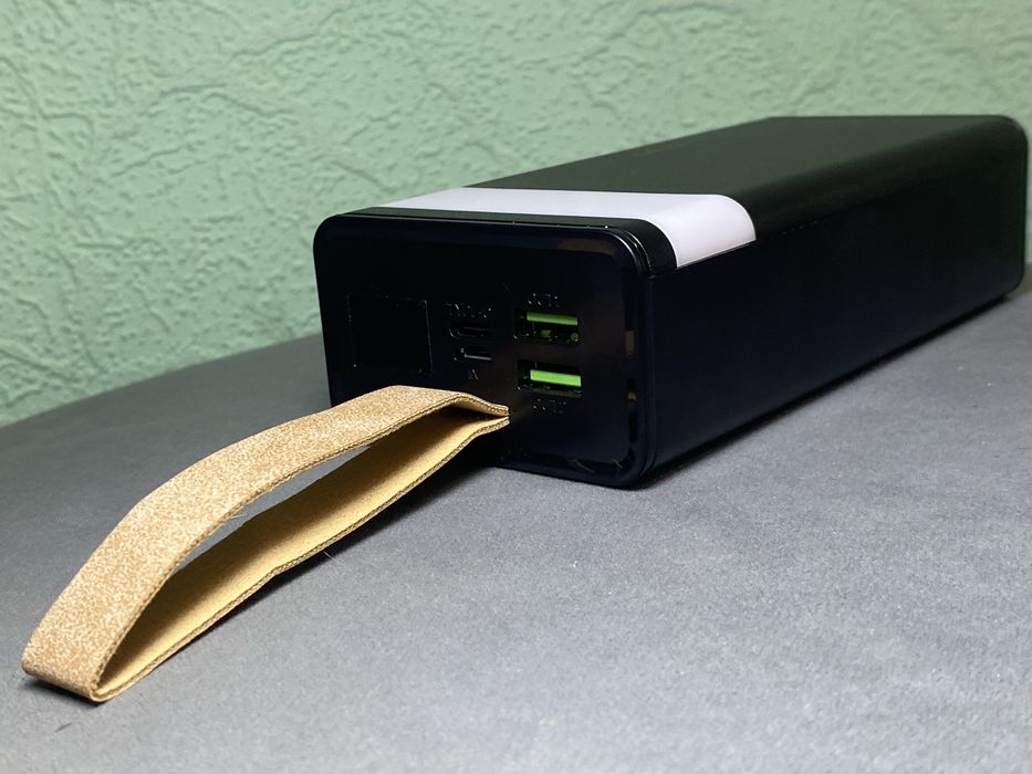 Павербанк 30000 mAh 22.5W / Повербанк з LED лампою та дисплеєм