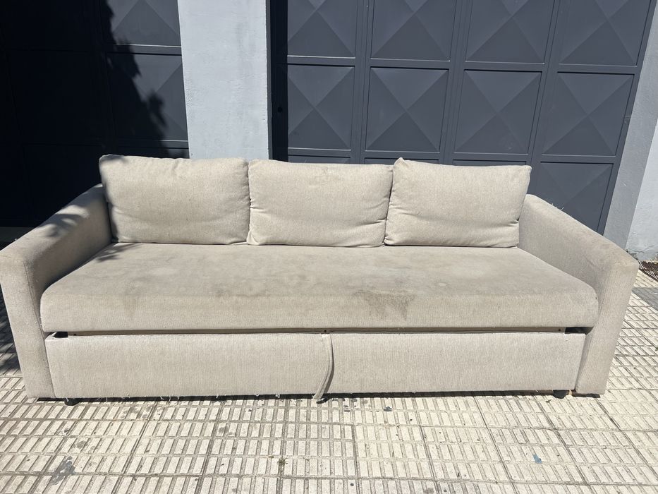 Sofá-cama IKEA .