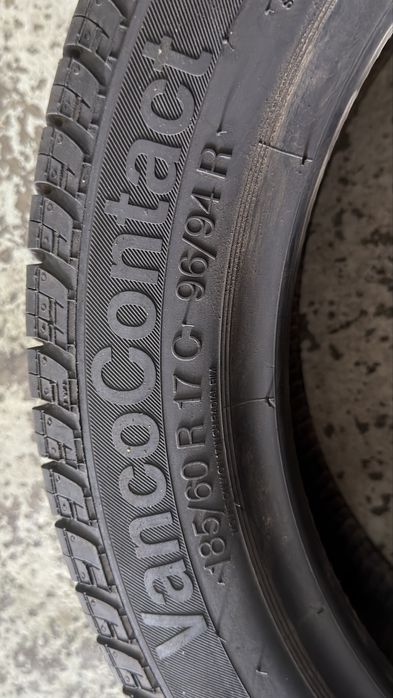 Pneus 185/60r17C Continental VancoContact com 90% de piso