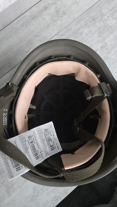 Шолом німецький 55-57 новий