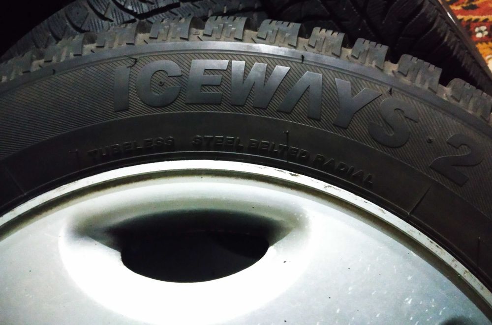 Диски GM с зимней резиной Lassa Iceways 2 (185/60. R15 88T - все б/у).