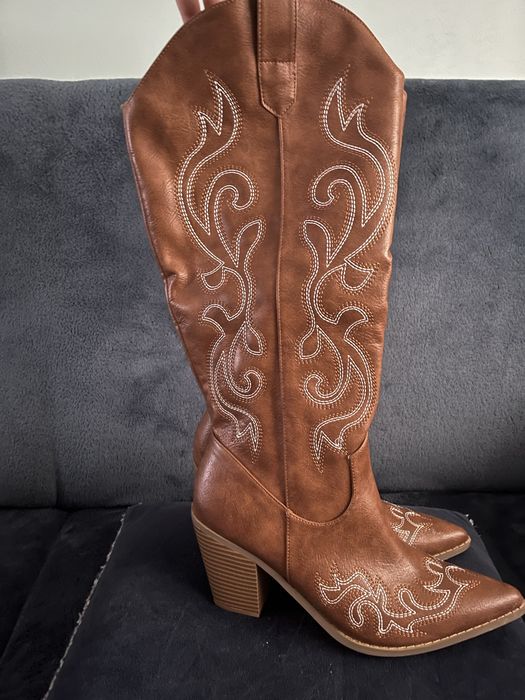 Vendo botas de senhora varios modelos com cano alto