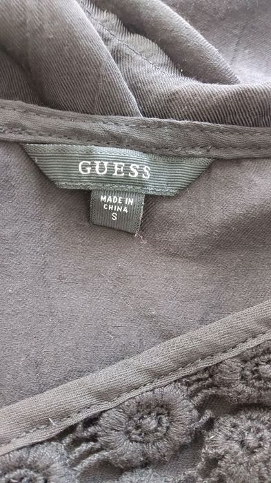Top da Guess para senhora