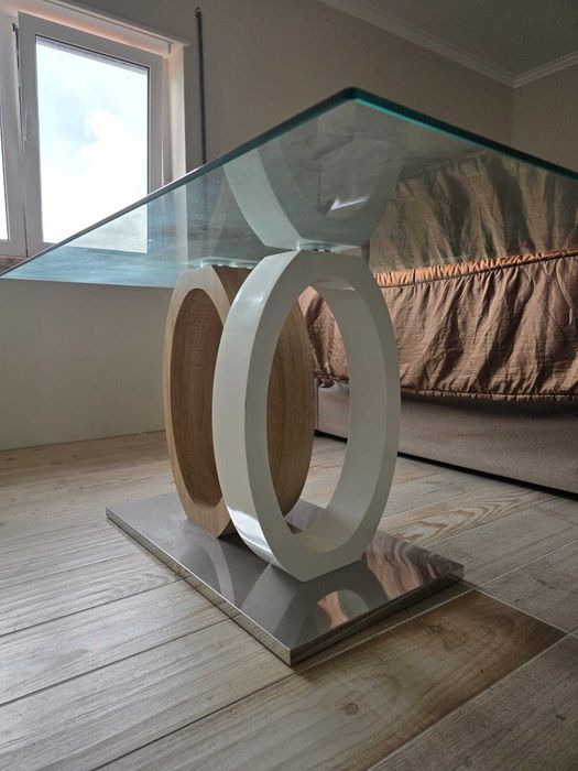 Mesa em vidro retangular