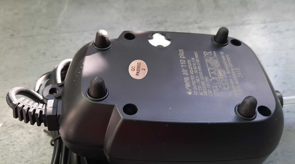 Pompka akwariowa SERA air 110 plus.