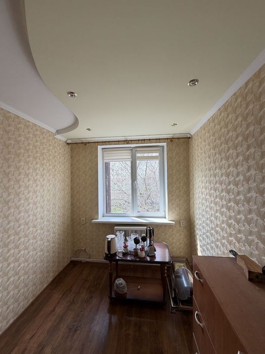 3 к квартира, площа 53 м2, гараж в подарунок. Держпрограми