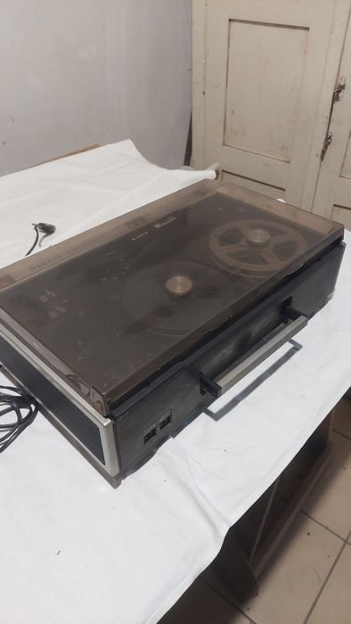 Magnetofon szpulowy Unitra Uwertura M 1417s