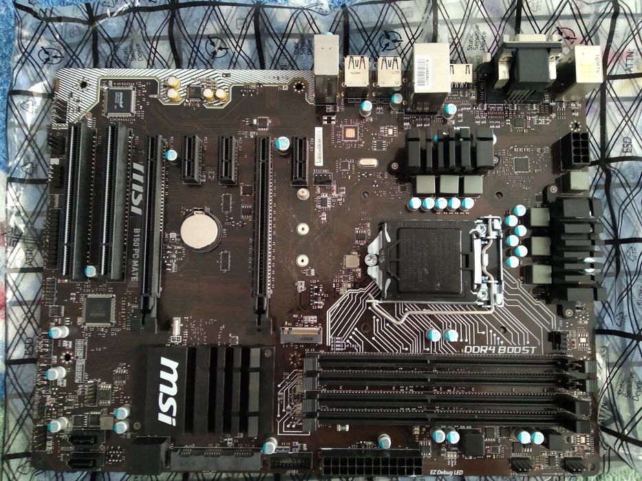 Материнская плата