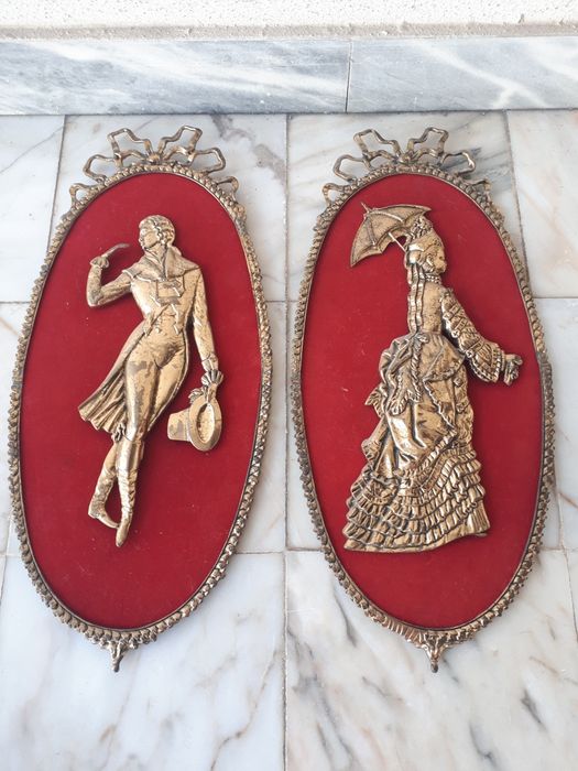 Par de Figuras em Latão