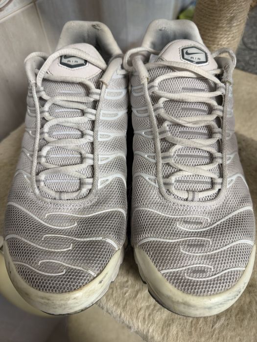 Tenis Tn Brancos Originais pouco uso 42.5