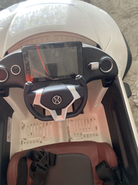 Электромобиль детский Henes Broon T870