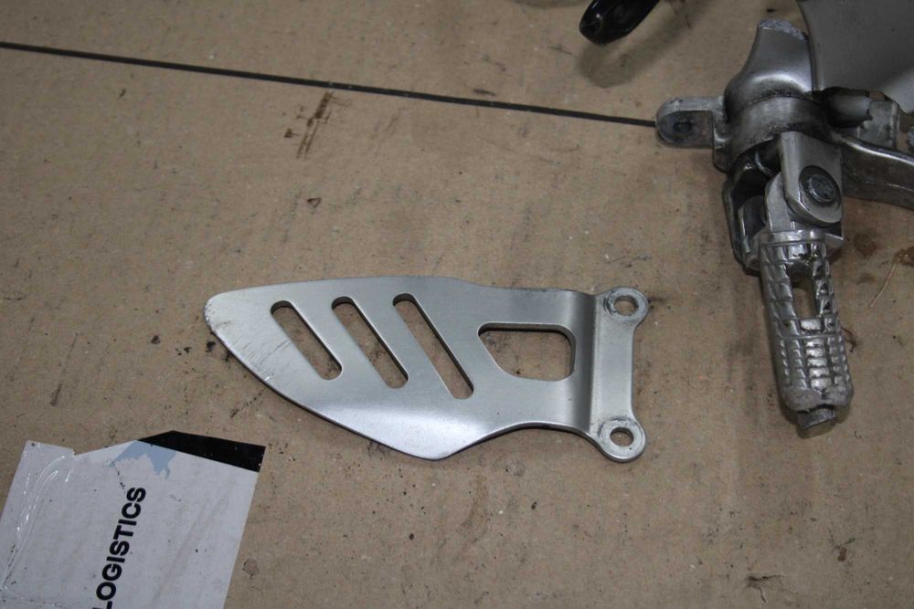 Set Prawy Podnóżek Dźwignia Hamulca Suzuki GSXR 750 K6 K7 06-07, 600