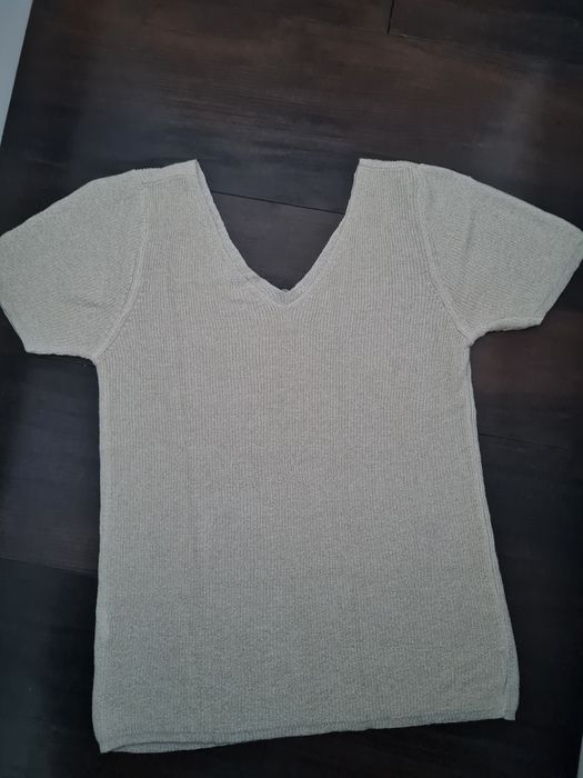 Bluzka ze złotą nitką