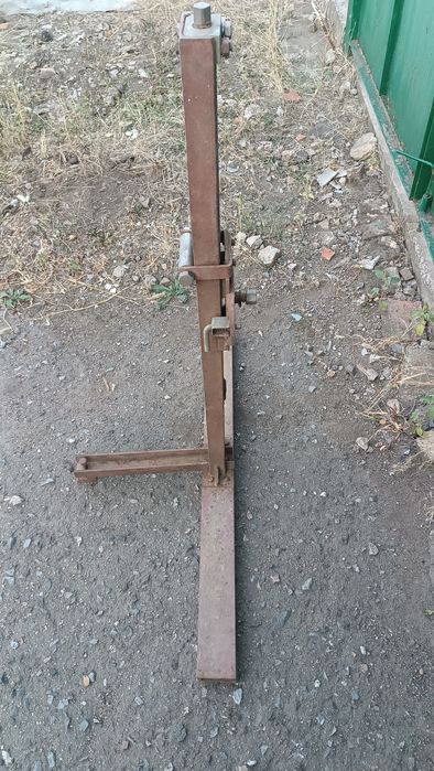 Опрокидыватель автомобильный