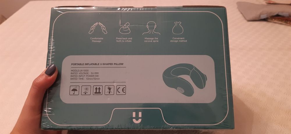 Portable inflatable U-shaped pillow