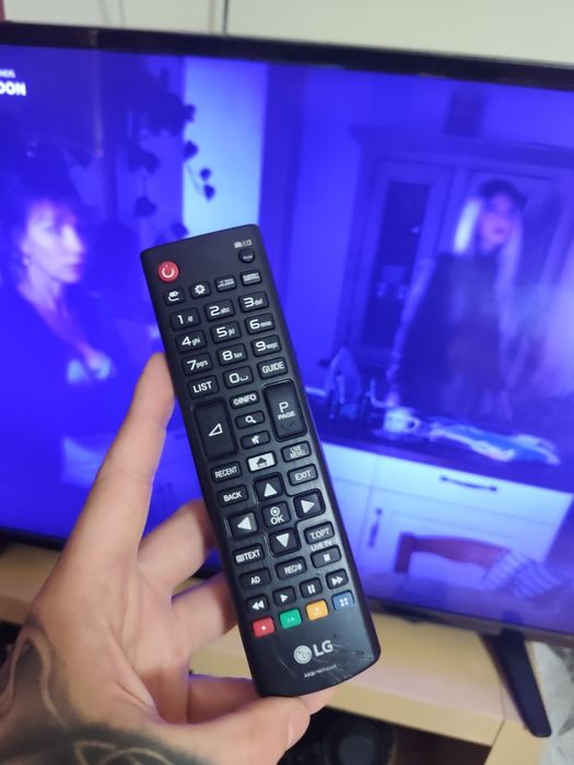 Smart TV LG 43" 4K UHD HDR – Excelente Estado – Netflix/YouTube
