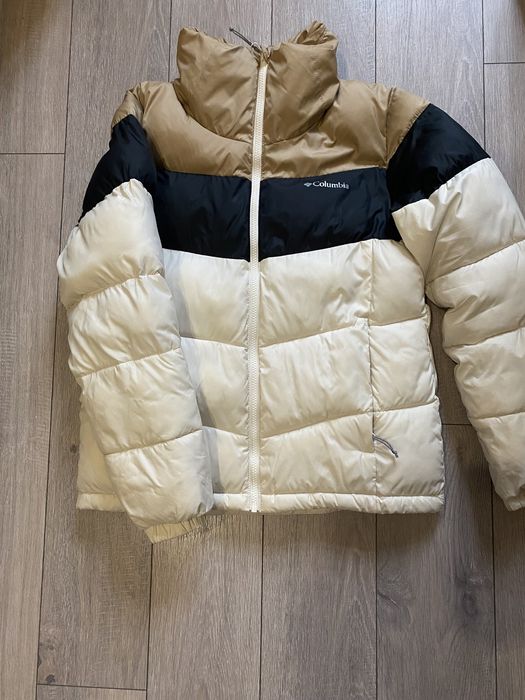 Продам женскую куртку