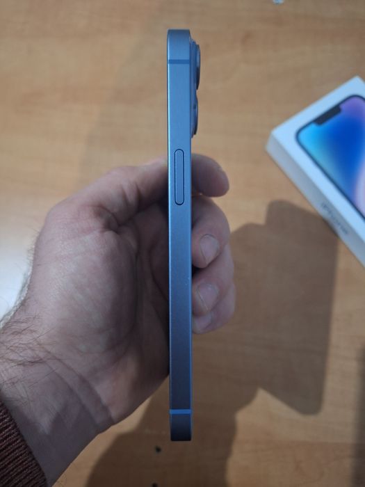 Продам iPhone 14/128
