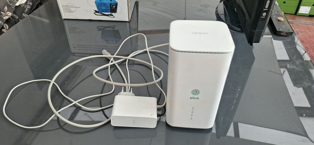 Router OPPO 5G CPE T1a Plus Wi-Fi 6 LTE/5G + zasilacz