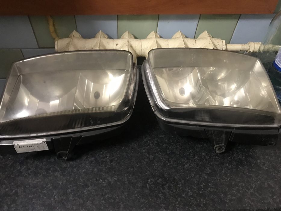 Фари , поло фольцваген 2001 рік