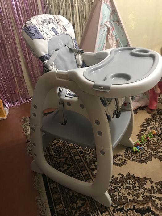 Срочно!! стульчик для кормления трансформер 2в1 careteo homee