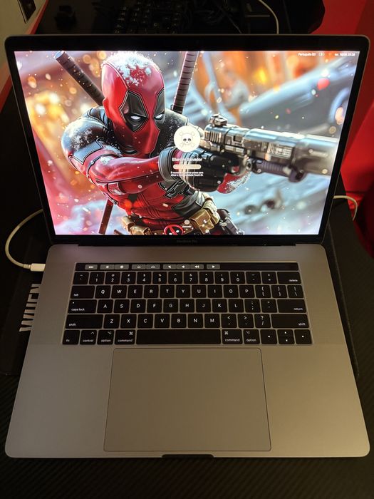 MacBook Pro 15” — 2017 | i7 | 16 GB RAM