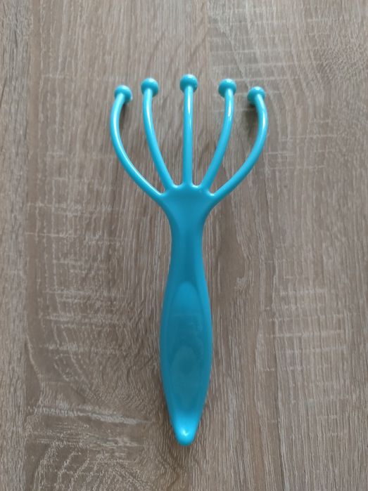 Masażer do skóry głowy