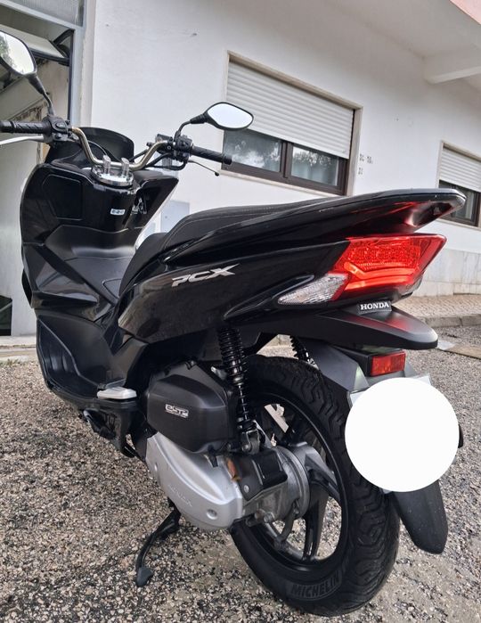 Honda PCX  de garagem